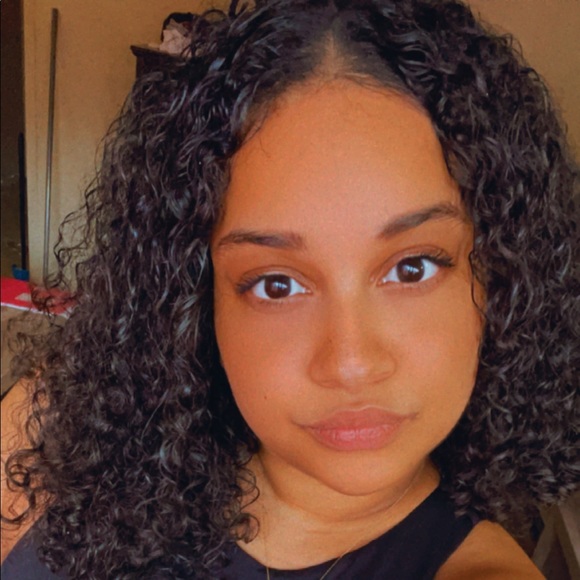 Meet your Posher, Kitana - Picture 1 of 1